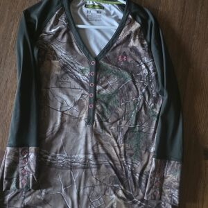 Under Armour Green and Brown Camo V-Neck Shirt